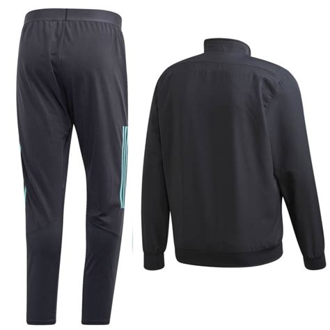 Als echter fan des fcb weißt du genau, dass es bei deinem verein. Juventus Champions trainingsanzug kaufen 2019/20