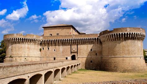 Scopri indirizzi e numeri telefonici delle attività consultando cercattivita.com, il sito web che ti aiuta a trovare quello che cerchi! Senigallia - Le Terre della Marca Senone
