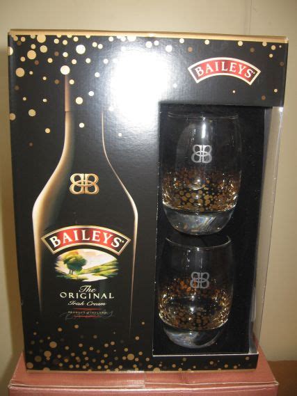 A fantastic baileys gift set which contains the following; Baileys - Irish Cream Gift Set with Glasses - Joe Canal's ...