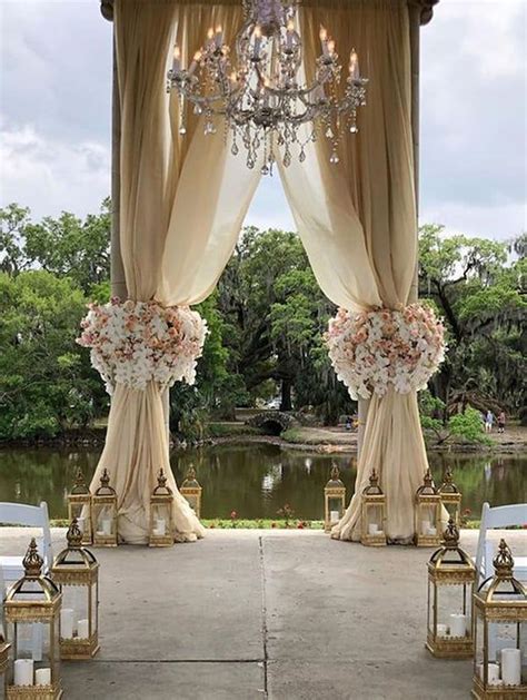 Unordinary Wedding Backdrop Decoration Ideas32 Homishome