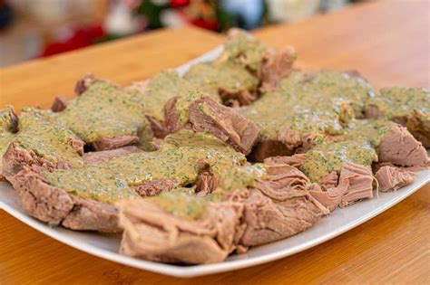 Bollito Con Salsa Tonnata Giusina In Cucina