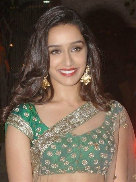 Shraddha Kapoor Navel Transparent Saree Shraddha Kapoor Cleavage Hd