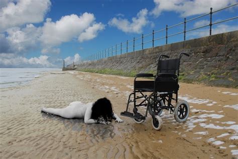 THE NICEGUIDELINES BLOG Brave Disabled Woman Poses Naked On The Beach