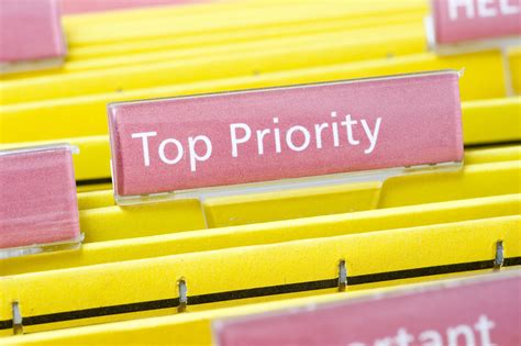 Free Image Of Priority Task Concept Folder With Label Freebie