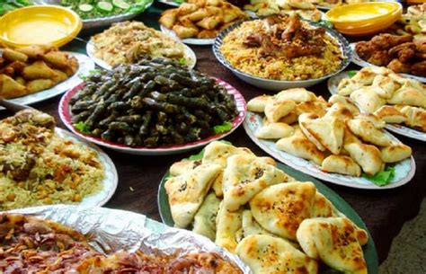 Dan beberapa orang juga bisa terkena keracunan makanan karena salah dalam. Kisah Abu Bakar Makan Makanan Haram : Okezone Muslim