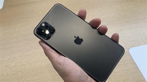 Iphone 11 pro max : TEST - Avec l'iPhone 11 Pro Max, Apple sort enfin de l ...