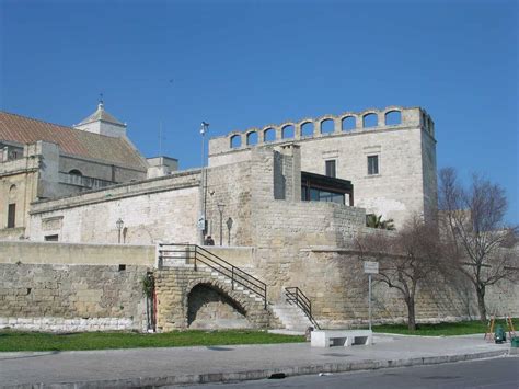In questo modo possiamo tenerti al corrente per email sui nuovi episodi. File:Bari Santa Scolastica.jpg - Wikimedia Commons