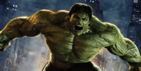 Un Hulk Real Desplaza Con Sus Manos El Coche De Su Vecino Para Dejar Paso Al De Su Tía