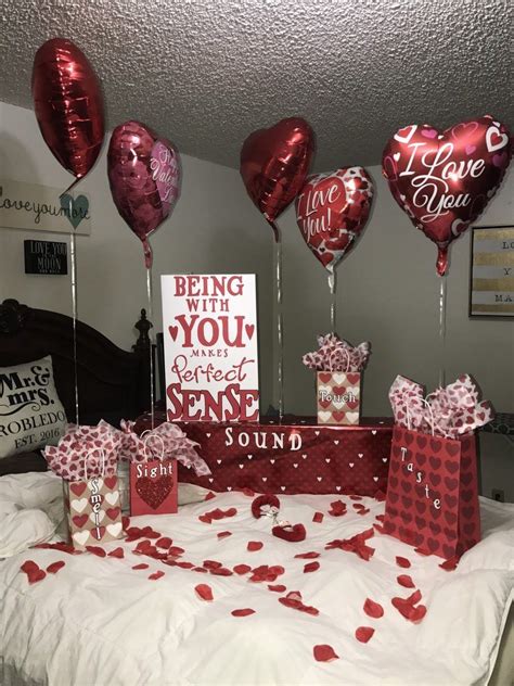 These gifts are a great mix of things she actually wants and things that are thoughtful and unique. Valentines Day Gifts For Girlfriend | Valentines gifts for ...