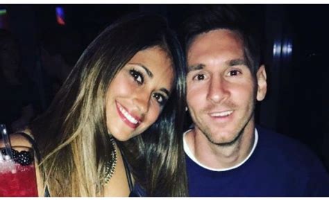 Lionel Messi Y Antonella Roccuzzo Se Casan El Año Que Viene