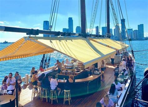 Nycs Floating Oyster Bar Grand Banks Reopens Tomorrow