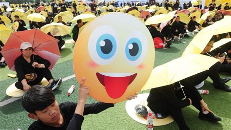 Why There Are So Many Japanese Emoji Bbc Worklife