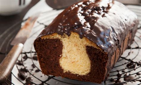 La torta con le uova di pasqua è un ottima idea per riciclare tutto quel cioccolato che abbiamo ricevuto. Torta al cioccolato con le uova di Pasqua avanzate - LEITV