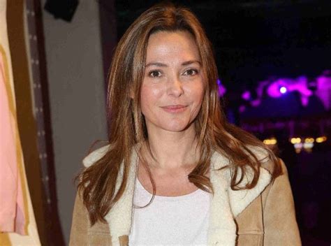 Sandrine quétier nous contacte pour nous proposer une iphone gratuit en partenariat avec les opérateur téléphonique français. Sandrine Quétier s'y attendait en venant sur le plateau ...