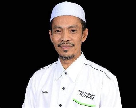 Itu gaji pertama saya ketika terjun ke dunia pendidikan menjadi guru sekitar 6 tahun yang lalu, 1 juta. Belanjawan diharap jaga kebajikan guru Kafa