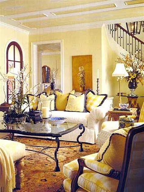 40 Wonderful Ideas For Decorating The Living Room With Yellow Accents