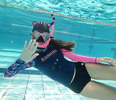 Pin By Diveman On Snorkel Scuba Girl Underwater Photography Snorkeling