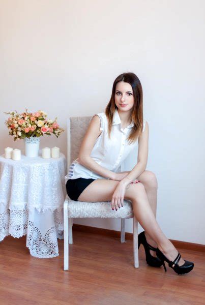 29 Y O Anna From Mykolaiv Ukraine Brown Eyes Chestnut Hair Id 681423