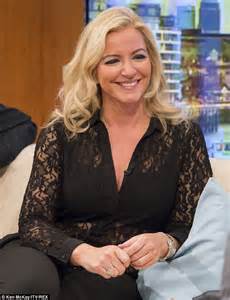 Ultimo Boss Michelle Mone Flashes Her Bra On Itvs Good Morning Britain Daily Mail Online