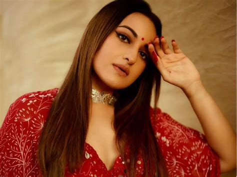 Sonakshi Sinha I Will Be A Very Simple Bride Hindi Movie News