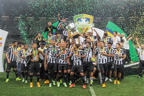Foi a primeira disputada com o novo regulamento anunciado pelo então presidente da cbf ricardo teixeira em 2011, contando com a participação de times que disputavam a libertadores do mesmo ano. Para sempre! Galo bate Cruzeiro de novo e é campeão da ...