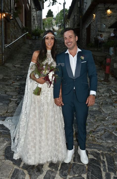 Η δημοσιογράφος του epsilon, το περασμένο καλοκαίρι, είχε διαγνωστεί με καλοήθη όγκο στον. Ανθή Βούλγαρη: Παντρεύτηκε τον καλό της στο Πήλιο, σε μια παραδοσιακή τελετή! Φωτογραφίες και βίντεο