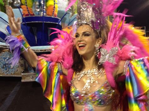 Rebelde Lovers Brasil Adriana Garambone mistura samba e balé no desfile da São Clemente