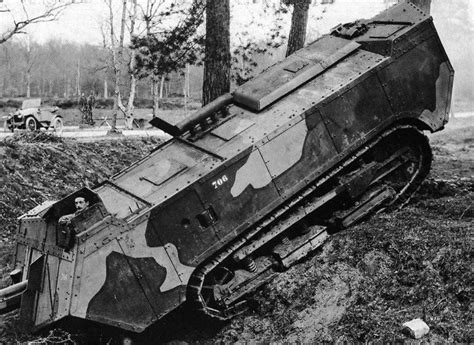 Char Saint Chamond French Tanks Ww1 Tanks War Tank