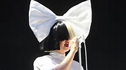 Sia’s face reveals incredibly youthful look: Photos