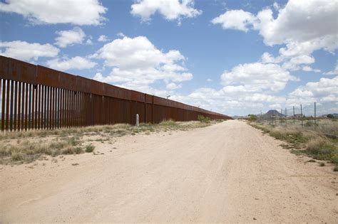 Ignacio Evangelista Photographs The Us Mexico Border Fence In The