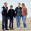 Los Condes de Wessex y sus hijos en Great British Beach Cleans en ...