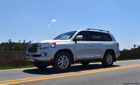 The toyota land cruiser (japanese: 2017 Toyota LAND CRUISER - HD Road Test Review + 3 Videos ...