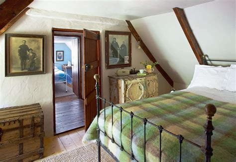 Thatched Cottage Ireland Sloped Bedroom Ceiling Just Like Mine