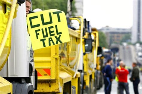 Truckers Block Roads In Fuel Price Protest London Evening Standard Evening Standard