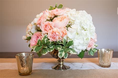 Beautiful Centerpiece With Pink And White Flowers Floralarrangement