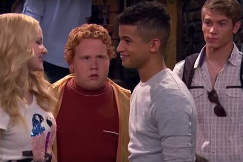 Artie & Holden Battle It Out For Liv's Voltage Co-Star on ...