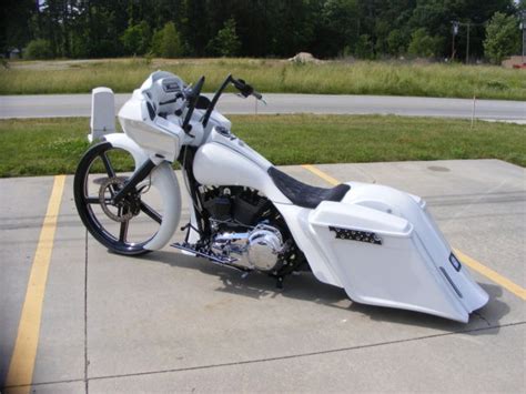 Custom 30 Inch Wheel Bagger 2007 Road King Harley Davidson Street Glide