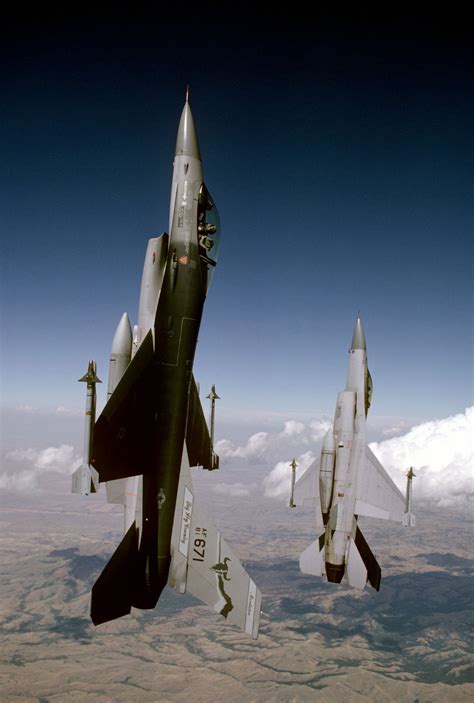 무료 이미지 나는 비행기 평면 차량 훈련 상승 구름 수직선 전투기 제트기 공군 미사일 F 16 군용