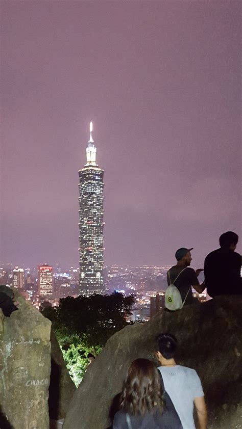 The Elephant Mountain Hike Epic View Of Taipei Happy Face Traveller
