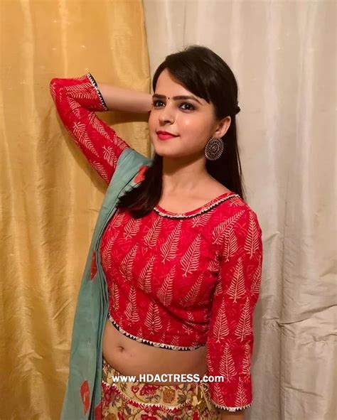 Tmkoc Sonu Aka Palak Sidhwani Navel Show Picturesstills Imagesphoto Gallery Wallpapers