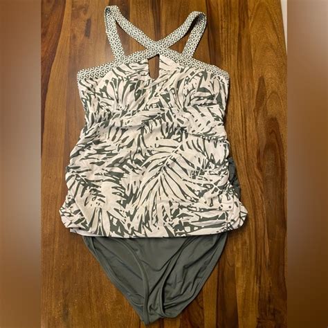 Anne Cole Swim Anne Cole Tankini Set Bottoms Are A Large Top Is A