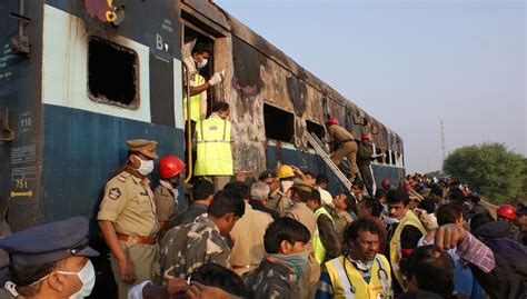 Fire On Indian Express Train Kills Dozens The New York Times