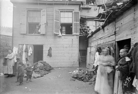 25 Haunting Photos Of Life Inside New Yorks Tenements