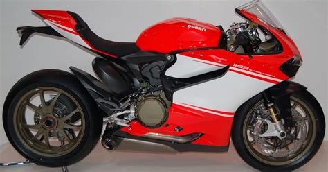 Harga Motor Ducati Terbaru: SPESIFIKASI PANIGALE SUPERLEGGERA