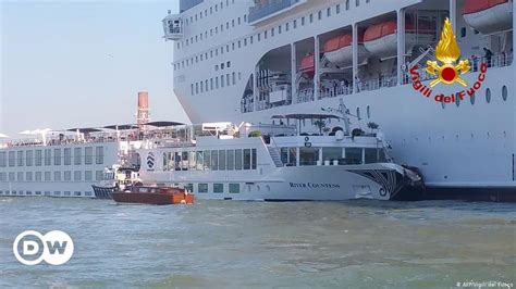 Tourists Injured In Venice Cruise Ship Crash Dw 06022019