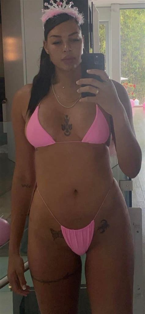 Liz Cambage In A Pink Bikini Cufo510