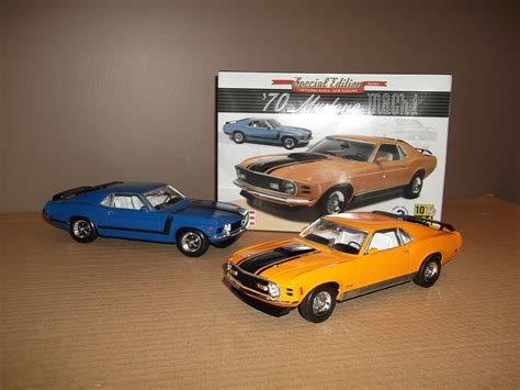 1970 Ford Mustang Mach 1 2n1 Plastic Model Car Kit 124 Scale