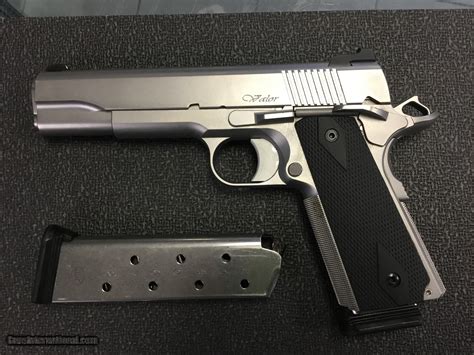 Dan Wesson Firearms Valor