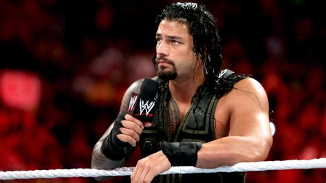 Roman reigns 'refuses' to put over raw star. WWE microphone fails to make Roman Reigns look strong