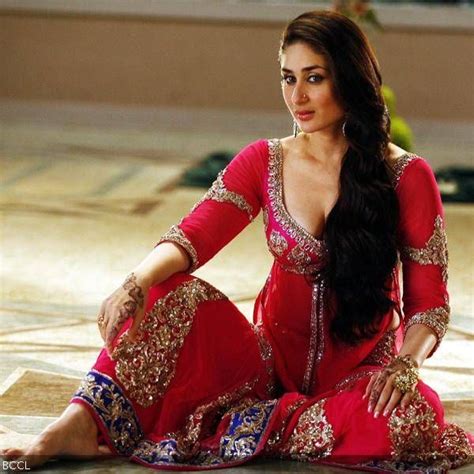 The Size Zero Actress Kareena Kapoor Gave A Fine Performance In Dil Mera Muft Ka From Agent